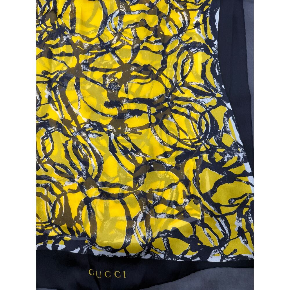 Gucci silk chiffon scarf in yellow and black with a geometric print 25"x70" - Picture 6 of 11